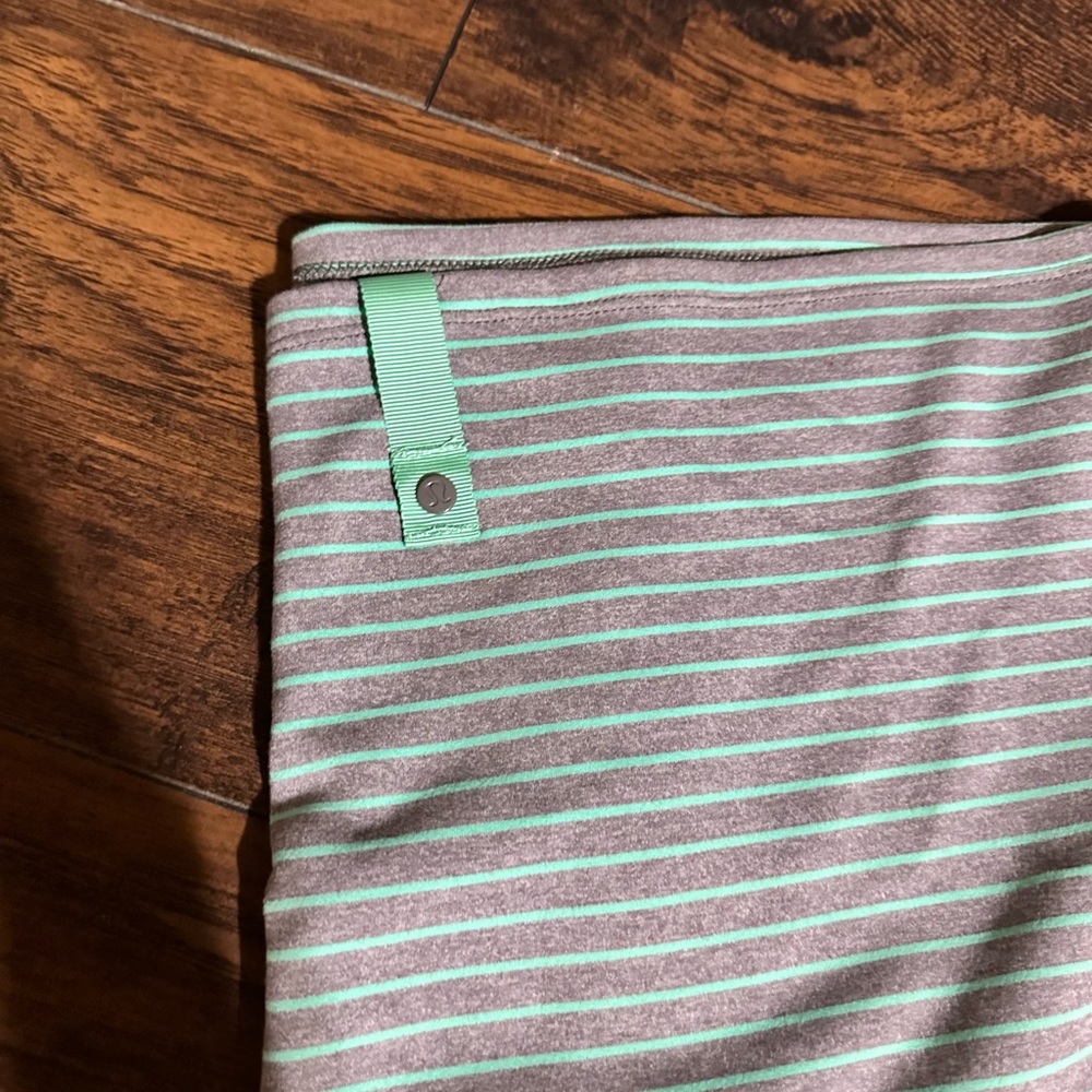 Lululemon - Picture 2 of 6